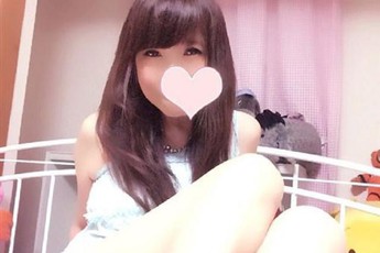 Sốc khi hotgirl xinh đẹp, gợi cảm nổi tiếng ở Nhật Bản bị lộ là bà cô già 58 tuổi