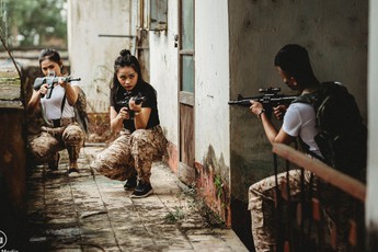 Ngả mũ trước bộ ảnh kỷ yếu phong cách PUBG cực đẹp cực chất của game thủ Việt