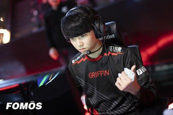 Phản ứng của cộng đồng LMHT khi KDA của Chovy bị tụt: "Lên 115 rồi xuống 42.66 chỉ trong vòng 2 tiếng đồng hồ"