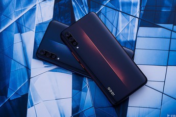 Vivo IQOO ra mắt: Snapdragon 855, RAM 12GB, ba camera sau, pin 4000mAh, giá từ 10.4 triệu đồng