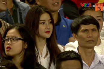 Đã tìm ra danh tính của cô nàng cổ động viên xinh đẹp trận U23 Việt Nam - xinh như thiên thần, đốn tim cộng đồng mạng