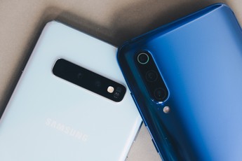 Samsung Galaxy S10+ vs. Xiaomi Mi 9: Cùng cấu hình mạnh, 3 camera, cảm biến vân tay dưới màn hình, liệu S10+ có đáng mức giá gấp đôi?