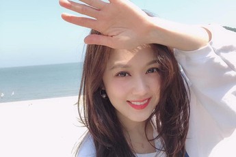 Ngắm nhan sắc đẹp như gái đôi mươi của Jang Na Ra