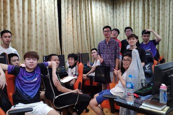 LMHT: Game thủ đến từ Hà Nội bơ vơ vì VCS bị hoãn, GAM lập tức mời về thăm Gaming House để "bù đắp"