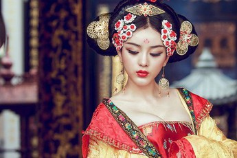 Tân Thiên Hạ: Một khi các chị em đã "thích" thì trở thành Võ Tắc Thiên chỉ là chuyện nhỏ, nam nhân cũng phải "quỳ rạp" dưới chân