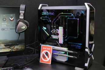 Zadak nổi bật giữa Computex với những bộ PC nhỏ bé đẹp tuyệt mỹ, mỗi tội giá toàn trăm triệu