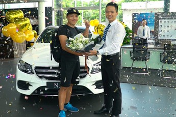 Chán làm thử thách đồ nhựa chọc tức cộng đồng mạng, NTN chơi trội, sắm xế hộp Mercedes Benz giá gần 3 tỷ