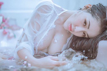 Chiêm ngưỡng thân hình gợi cảm của Ngân 98 - hot girl đang gây bão cộng đồng mạng những ngày qua