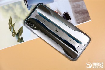 Cận cảnh Xiaomi Black Shark 2 Pro: Một con quái vật ẩn náu trong thân thể mỹ miều
