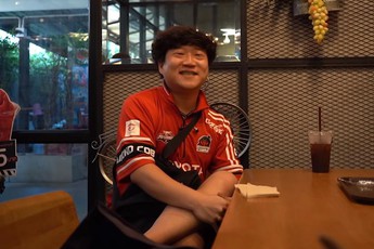 Liên Quân Mobile: Sau 1 tuần làm HLV, nhà vô địch thế giới JJAK lại vật lộn để mưu sinh