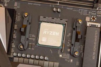 AMD đánh tan tác Intel chỉ với một con chip Ryzen 7 3700X
