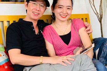 Cặp vợ chồng "U40" vẫn máu chiến game, lên mạng nhờ “các cháu” tư vấn xem Thiếu Lâm hay Côn Lôn là "sướng" nhất