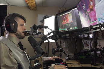 Ý chí game thủ, tàn tật, chơi game bằng miệng mà vẫn phá kỷ lục thế giới