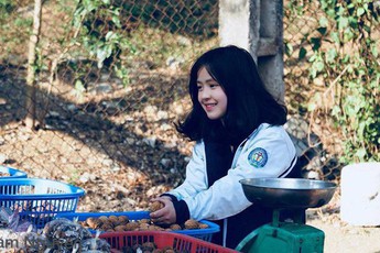 Em gái bán lê xinh đẹp ở Hà Giang gây sốt MXH giờ ra sao?