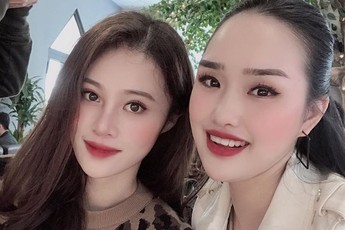 Chơi game kiếm gái lại bị “cú có gai” tán tỉnh, chẳng biết nên buồn hay vui? Hay “nhắm mắt đưa mông” nhỉ?