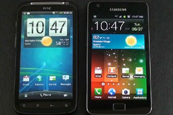 Samsung TouchWiz 4.0 vs HTC Sense 3.0: "Mèo nào cắn mỉu nào"?