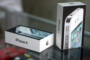 iPhone 4 64GB xuất hiện tại Việt Nam, chiến sự Samsung vs Apple tiếp tục leo thang