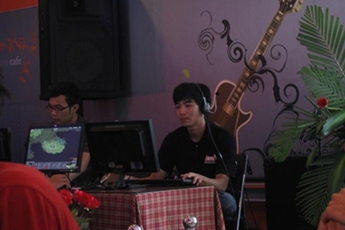 Dinosaur vs Chim Sẻ solo Assyrian: Đỉnh cao cung R