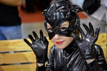 Nữ game thủ Việt hóa... Miêu nữ