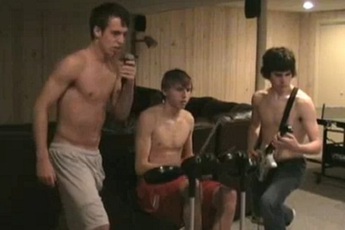 Bật cười với sự tập trung quá độ của game thủ