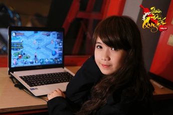 Ngắm nữ game thủ 9x cực xinh xắn dễ thương