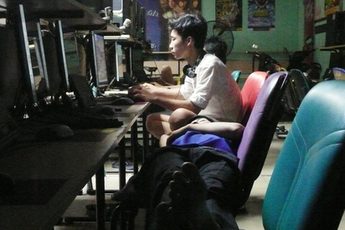 TP Hồ Chí Minh mất điện diện rộng, game online cũng lao đao