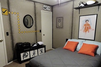 Phòng ngủ độc đáo của nữ gamer mê Portal