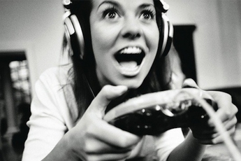 Dùng girl hở hang để câu gamer - Không chỉ ở Việt Nam