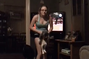 Khi hot girl nổi giận vì chơi game thua