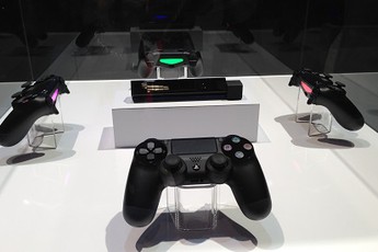 PS4 loại bỏ camera để đạt giá bán lý tưởng