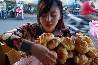 Hot girl bánh tráng trộn đã khiến làng game online Việt chao đảo