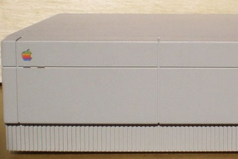 Đồ hiếm của Apple được đấu giá trên eBay