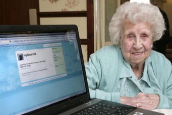 Những ý kiến "sai lè" về Facebook, Twitter 