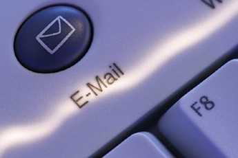 Khám phá thú vị về hành trình của một bức thư điện tử 