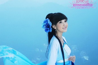 Tiểu A Sa đẹp dịu dàng trong Cửu Âm Chân Kinh