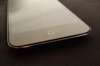 Ảnh iPod Touch Gen 5 là hàng giả, HTC "vớ bẫm" nhờ Android