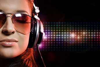 Ai là người kiếm được nhiều tiền nhất từ thị trường nhạc online?