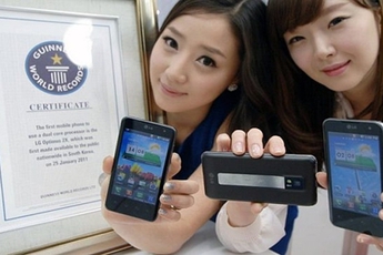 LG Optimus 2X lập kỷ lục Guinesss, Apple đã chán chơi trò "cút bắt" với hacker?