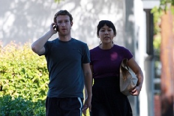 Người con gái đứng sau "ông trùm" Facebook là ai?