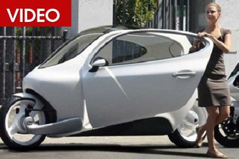Chiêm ngưỡng xe máy lai ôtô C-1 với khả năng tự cân bằng