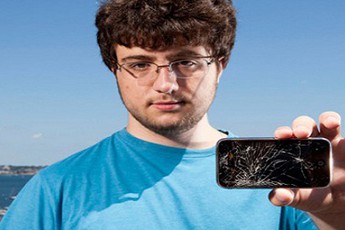 Rút kinh nghiệm từ Sony, Apple chiêu mộ hacker