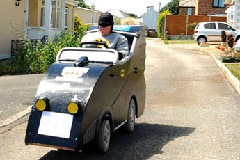 Chơi xe hơi theo phong cách Người dơi