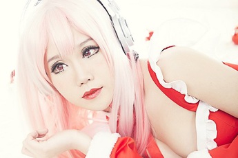 Bộ ảnh cosplay vừa dễ thương lại vừa gợi cảm