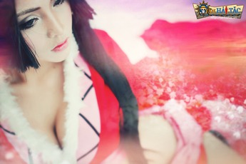 Tân Hải Tặc tung bộ Cosplay Boa Hancock đẹp sững sờ cùng máy chủ mới