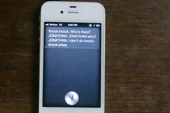 [Video] Chàng trai và bản tình ca với... Siri