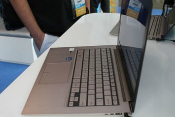 [Cảm nhận] Ultrabook ASUS UX31 với ổ SSD tốc độ cao và màn hình siêu nét