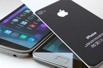 Đồng sáng lập Apple khó chọn giữa iPhone và Android
