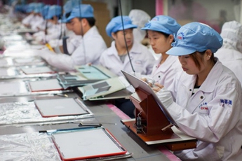 Apple đối mặt với scandal bóc lột công nhân