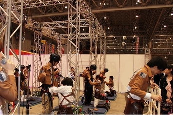 Fan Attack on Titan được dạy sử dụng thiết bị 3D ngoài đời thực