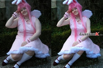 Hãi hùng cosplay trước và sau khi photoshop